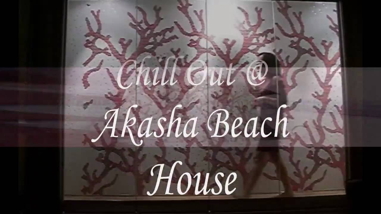 a lady goes gaga at Byron bay beach house holiday accommodation