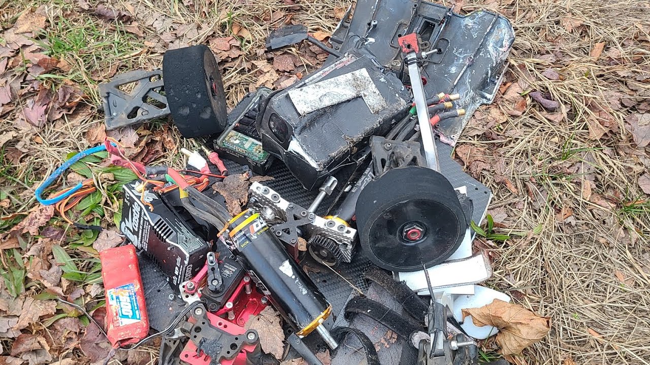 GAME OVER😥😥 DUAL MOTOR LIMITLESS GT CRASHES INTO STOP SIGN AT 176MPH 🚒👩‍🚒 LIPO 🔥TOTALLY DESTROYED!
