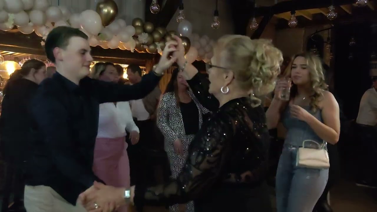 Gerard Palts van negen tot vijf op de bruiloft van Els en Stef 😃 Xiaomi Mi 13t pro 4k 🎥