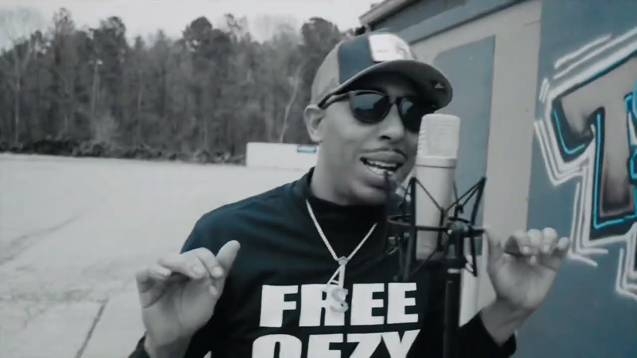 MOE D- Whole Lotta/Free OEZY (BTM)