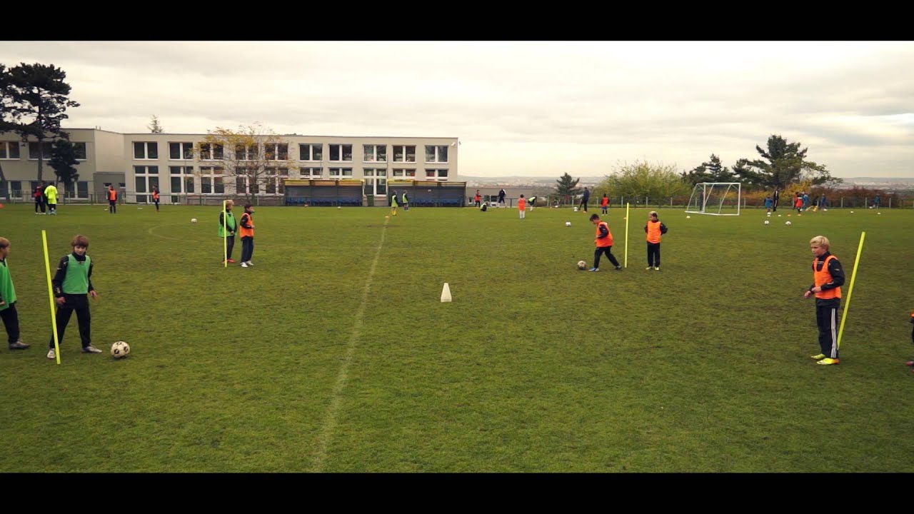 Přihr&aacute;vky do psan&iacute;čka - Tr&eacute;nujFotbal.cz