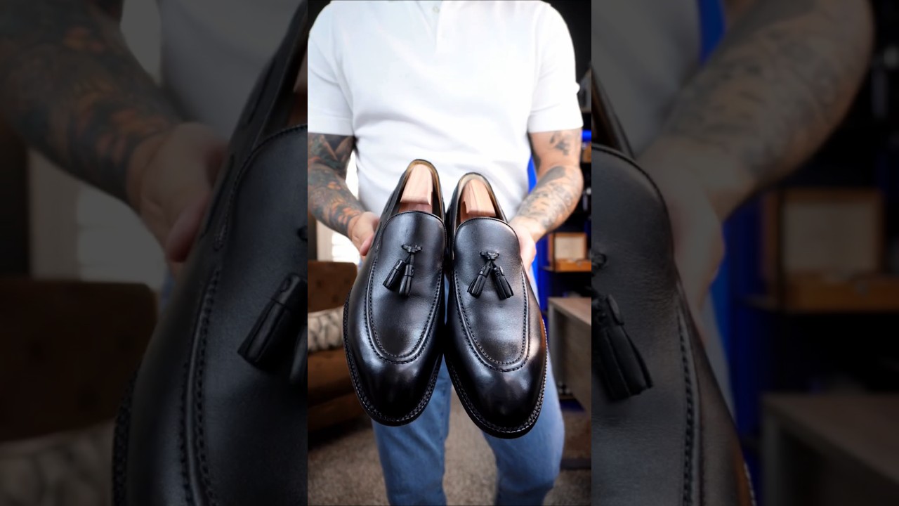 How to wear light blue denim with black tassel loafers and an ivory Suitsupply polo.  #suitsupply