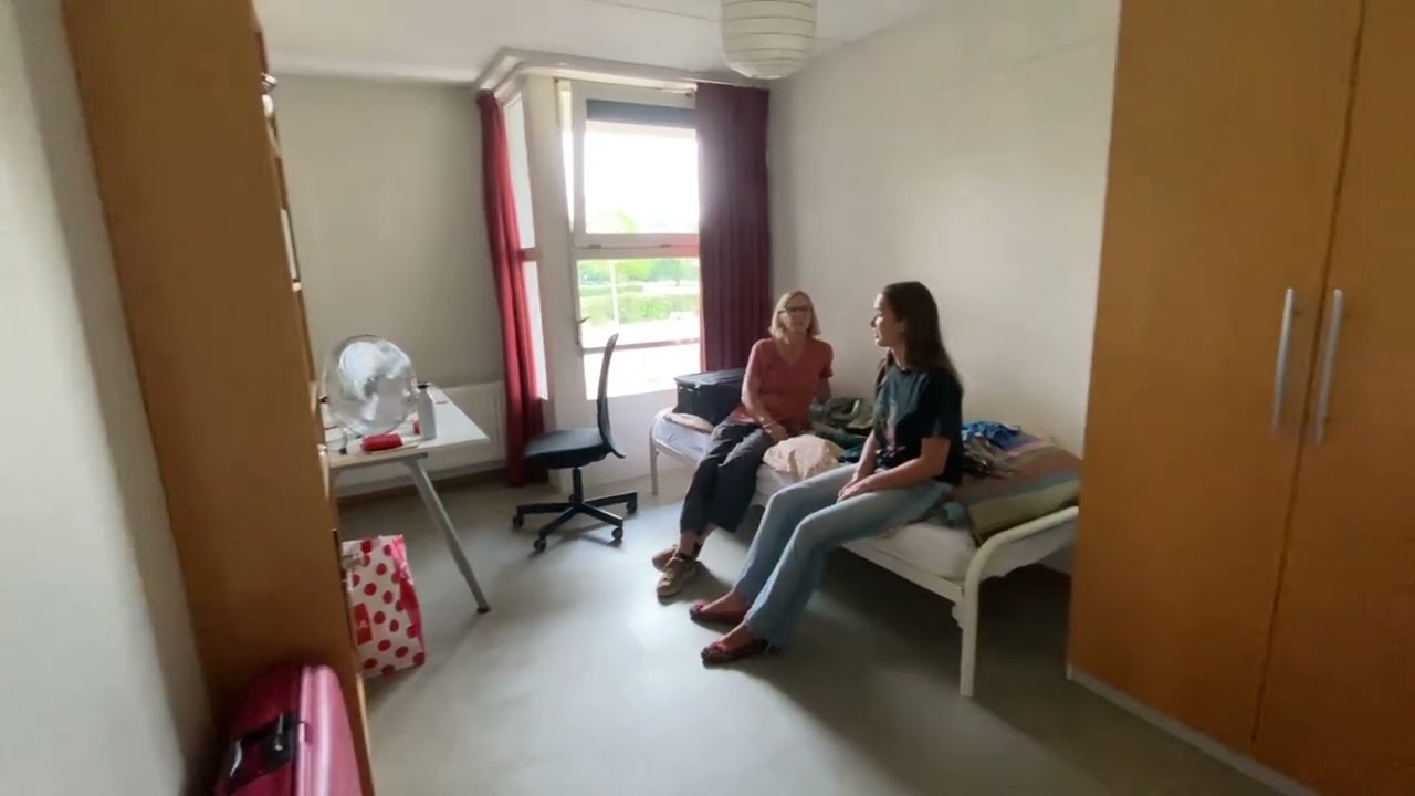 University College Utrecht - Hennie's first  day 01