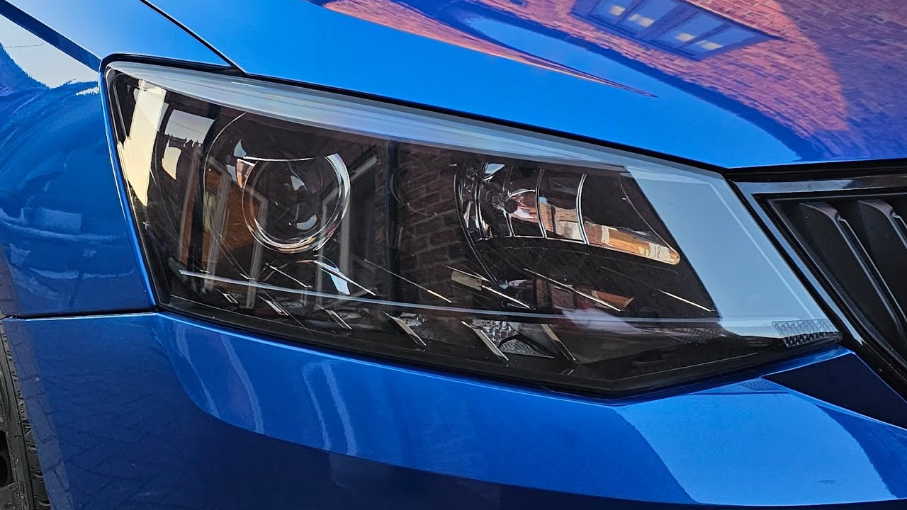mk3 fabia headlight bulb change how to (projector style)