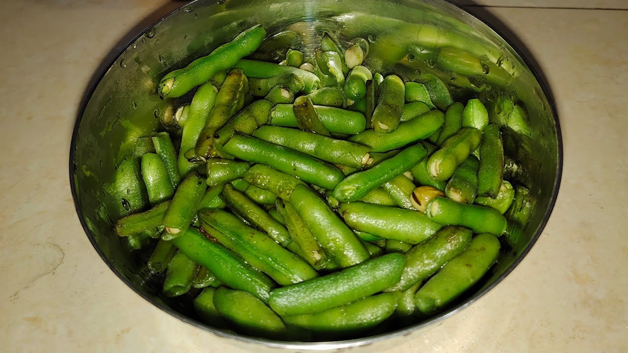 LokRasoi with Archana is live! Lahariya Sim Ki Sabji Live | Traditional Village Style #cookinglive