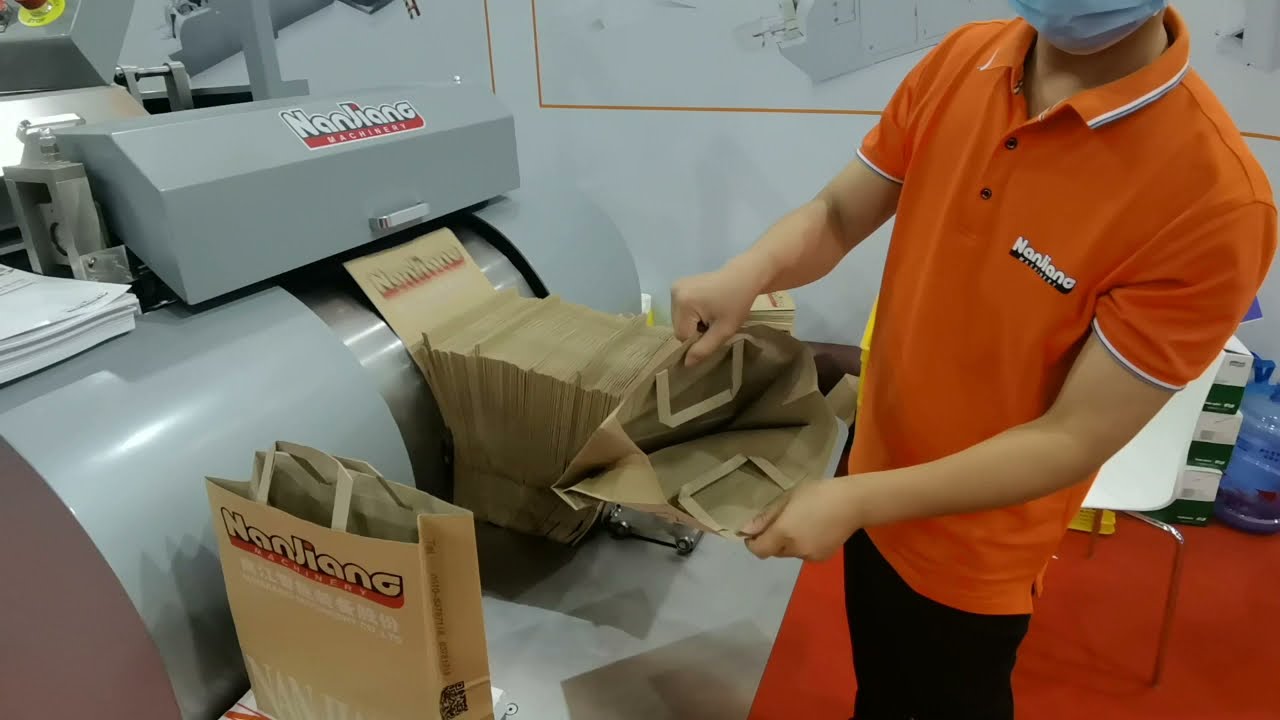 Nanjiang Paper Bag Machine with Auto Flat Handle Applicator at China Print 2021