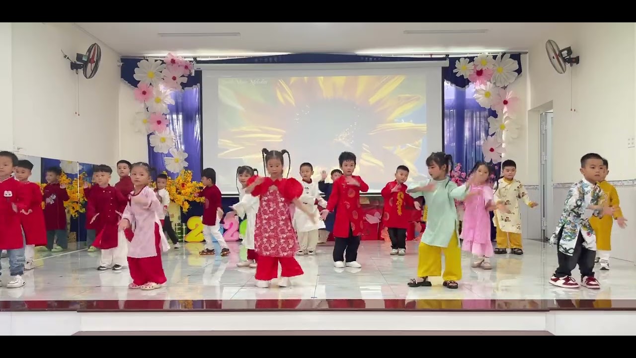 Mn Hoa Anh Đào- Tết 26- Lá 1- Tết nhà mình