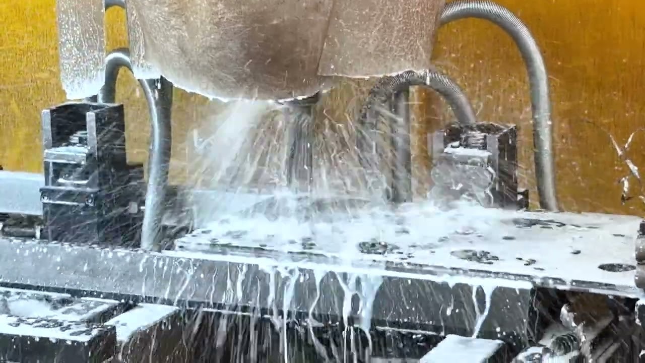 demo งานเจาะด้วยดอกสว่านเปลี่ยนหัวจาก Kennametal  KSEM D3200 PHI 38mm