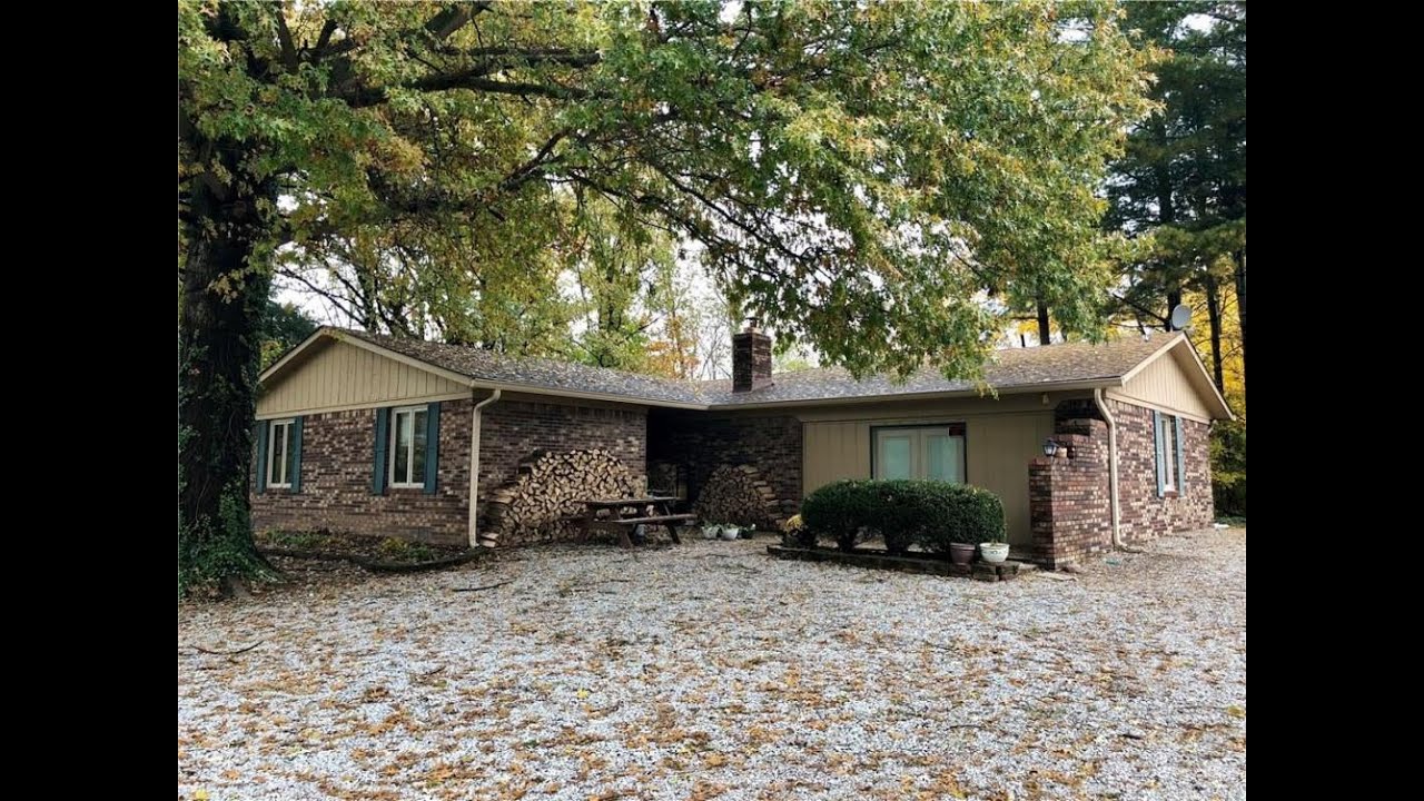Homes for sale - 741 North 700 E Road, Franklin, IN 46131