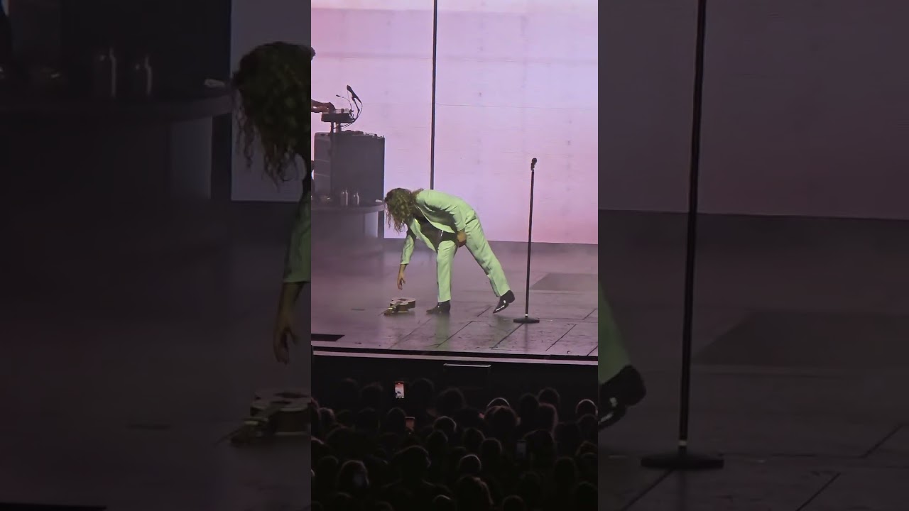JULIEN DORÉ TOURNÉE 2025 FEMME LIKE U ZENITH TOULOUSE 29 NOVEMBRE 2025