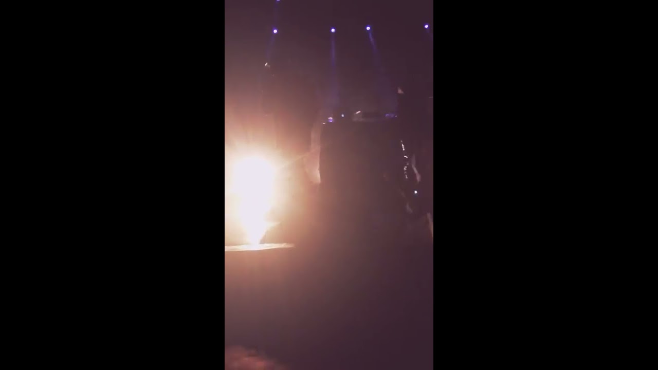 Gemitaiz - Gigante LIVE con un cannone gigante!