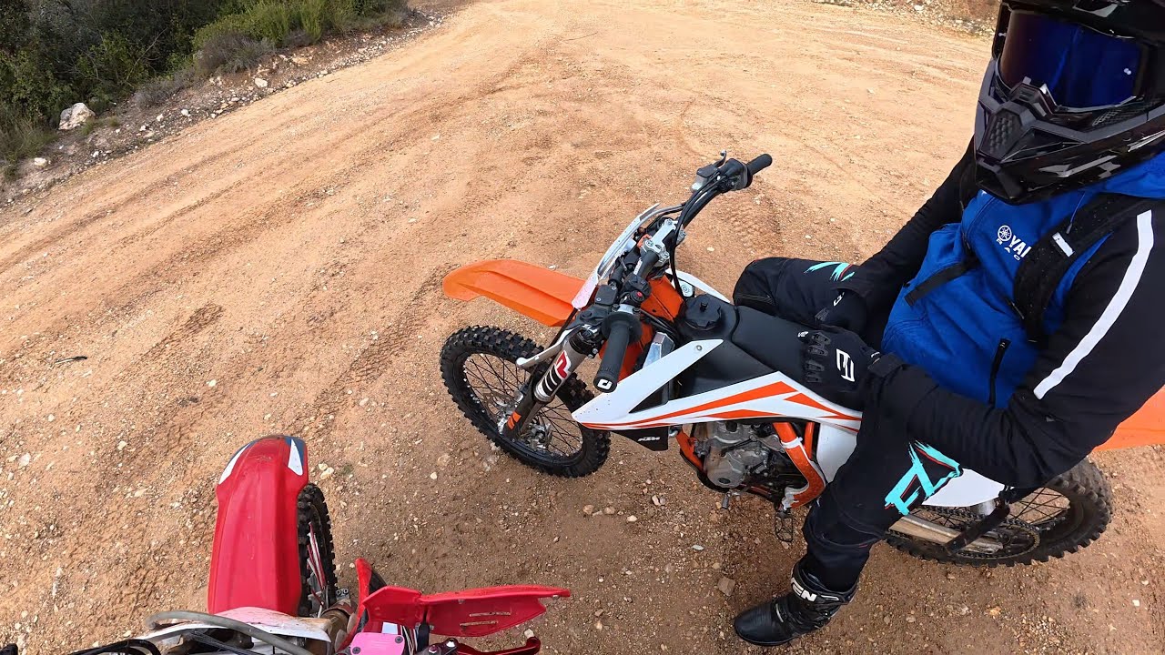 j'ai casser le 250 CRF il s'est mis a fumer (fin de la vidéo)