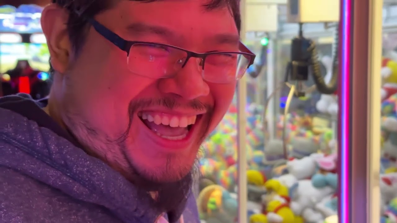 Back at it again at the E-Claw Claw Machines!