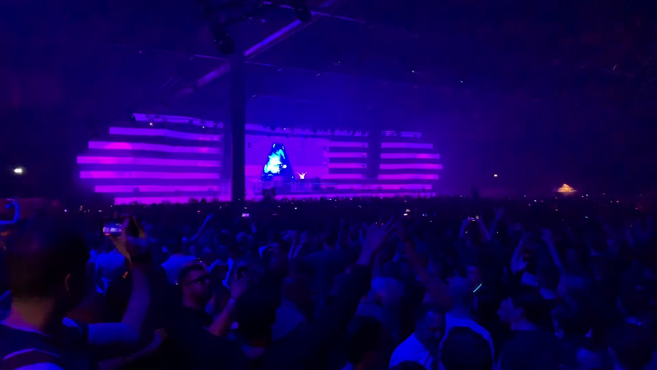 Armin van Buuren @ A State of Trance 900 Festival / Utrecht (NL)  ✖️✖️✖️ ...complete !!