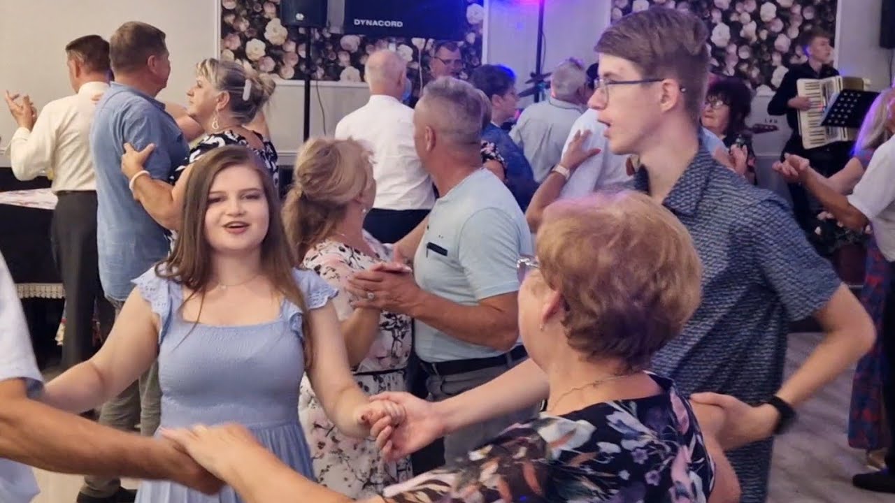 Piękna PELERYNA zagrana na dwa akordeony!