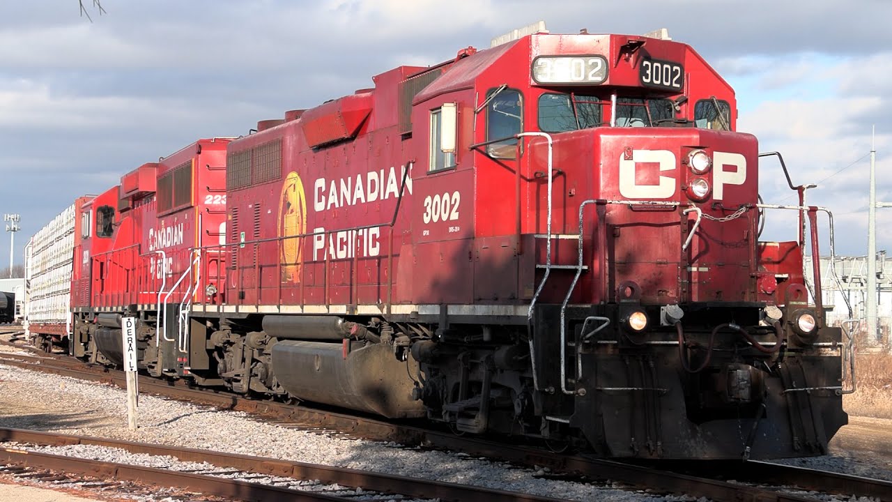 CP M&P Local Freight Train Working DeForest & Windsor w/Golden Beaver GP38AC Leader 12/23/2020