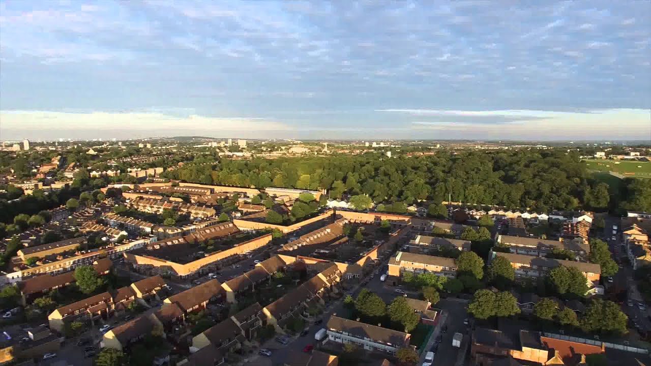 Droning in Nunhead
