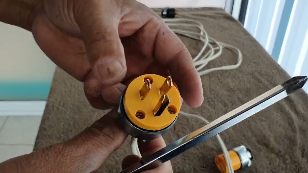 COMO HACER UNA EXTENSION ELECTRICA SENCILLA, PARA LLEGAR MAS LEJOS DEL CONTACTO.