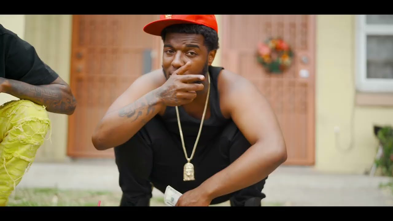 YABHLO - THUGGIN ft D3SZN