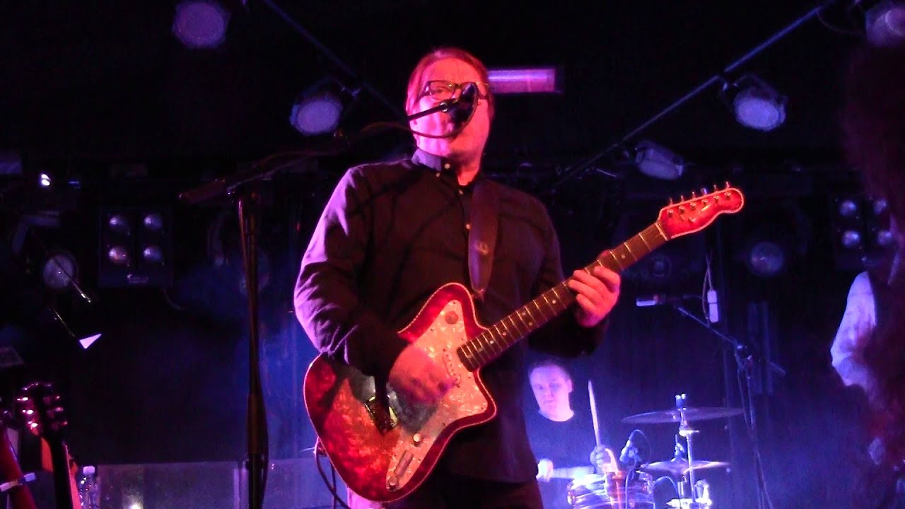 Heikki Silvennoinen - Rakastatko viel&auml; kun on ilta? (live @&nbsp;Kerubi, 4.2.2016)