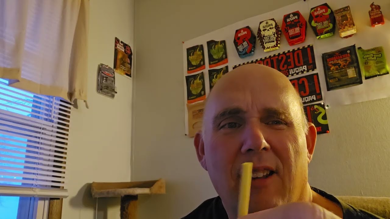 Pocky Banana Cream Biscuits Flavor Review