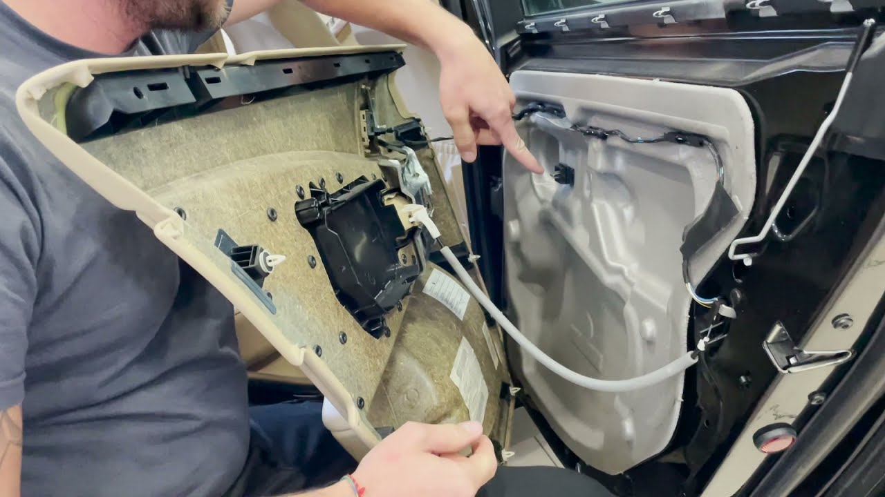 E60 E61 Türverkleidung hinten demontage, BMW 5er Verkleidung ausbauen