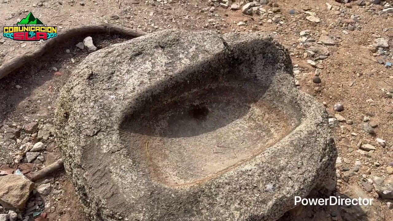 Una piedra labrada!!