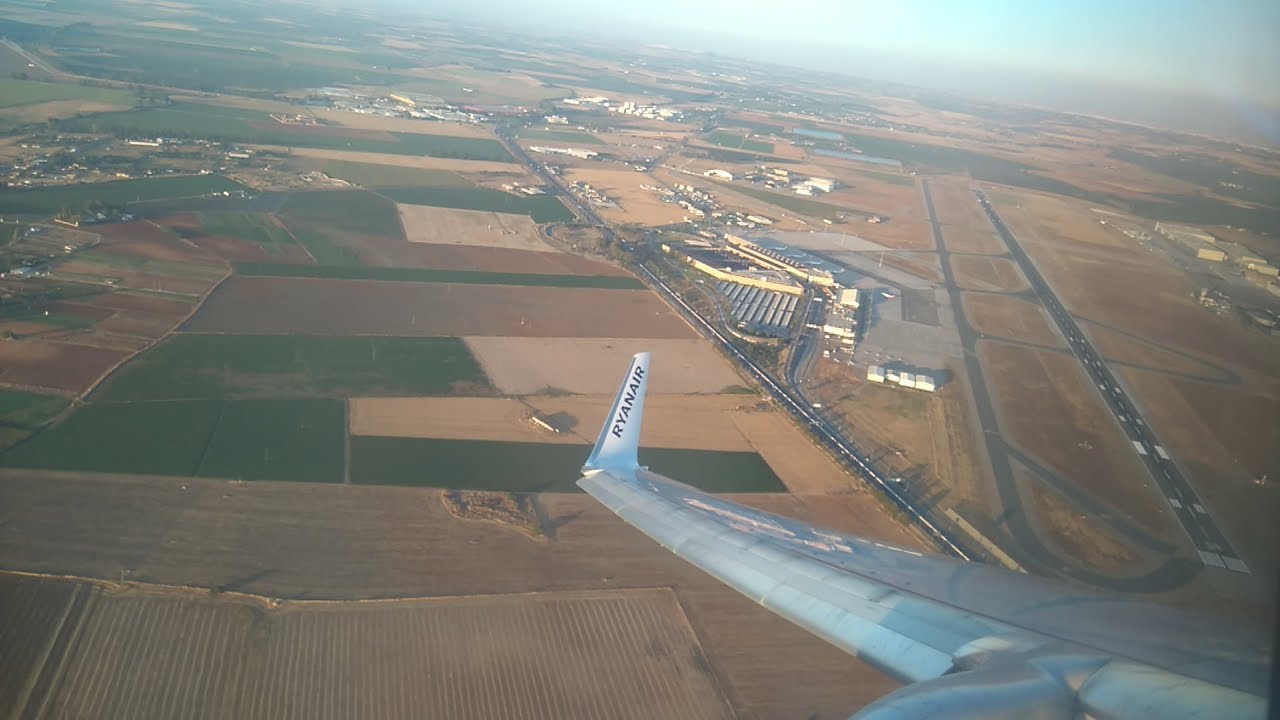 Ryanair flight 1340 from Seville (SVQ/LEZL) to Naples (NAP/LIRN)