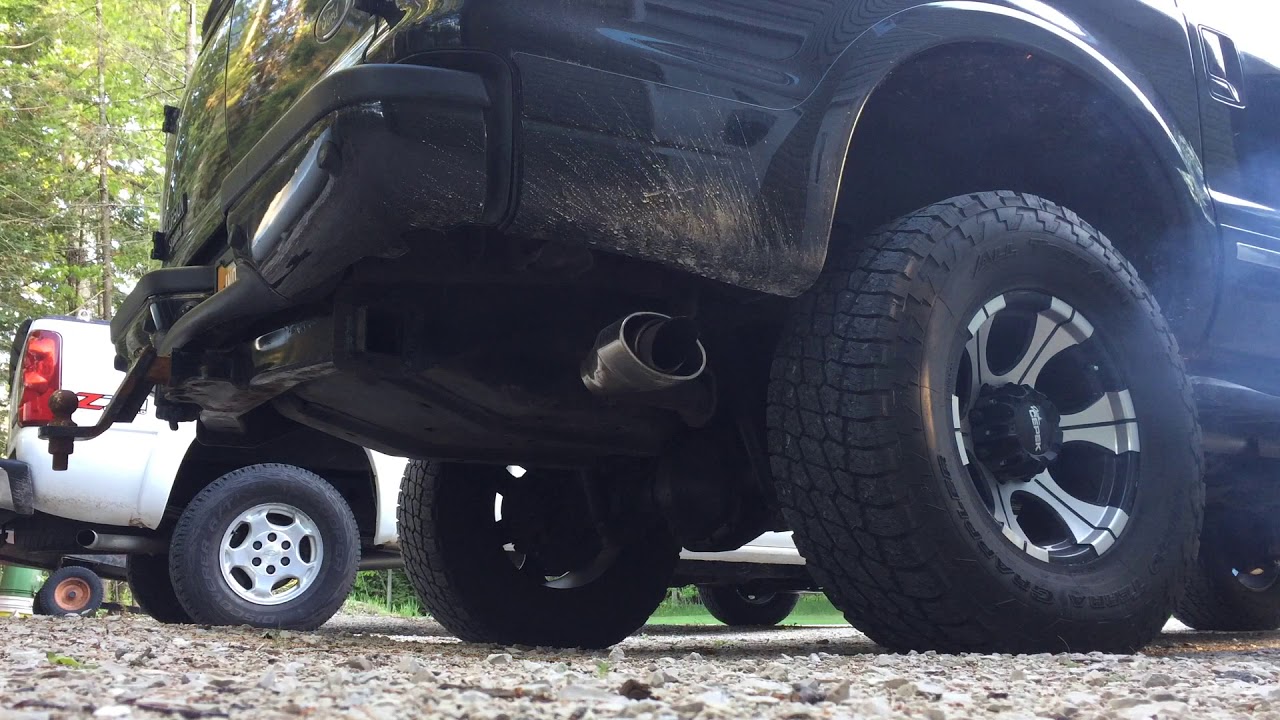2003 Ford Excursion V10 6.8 with Flowmaster exhaust