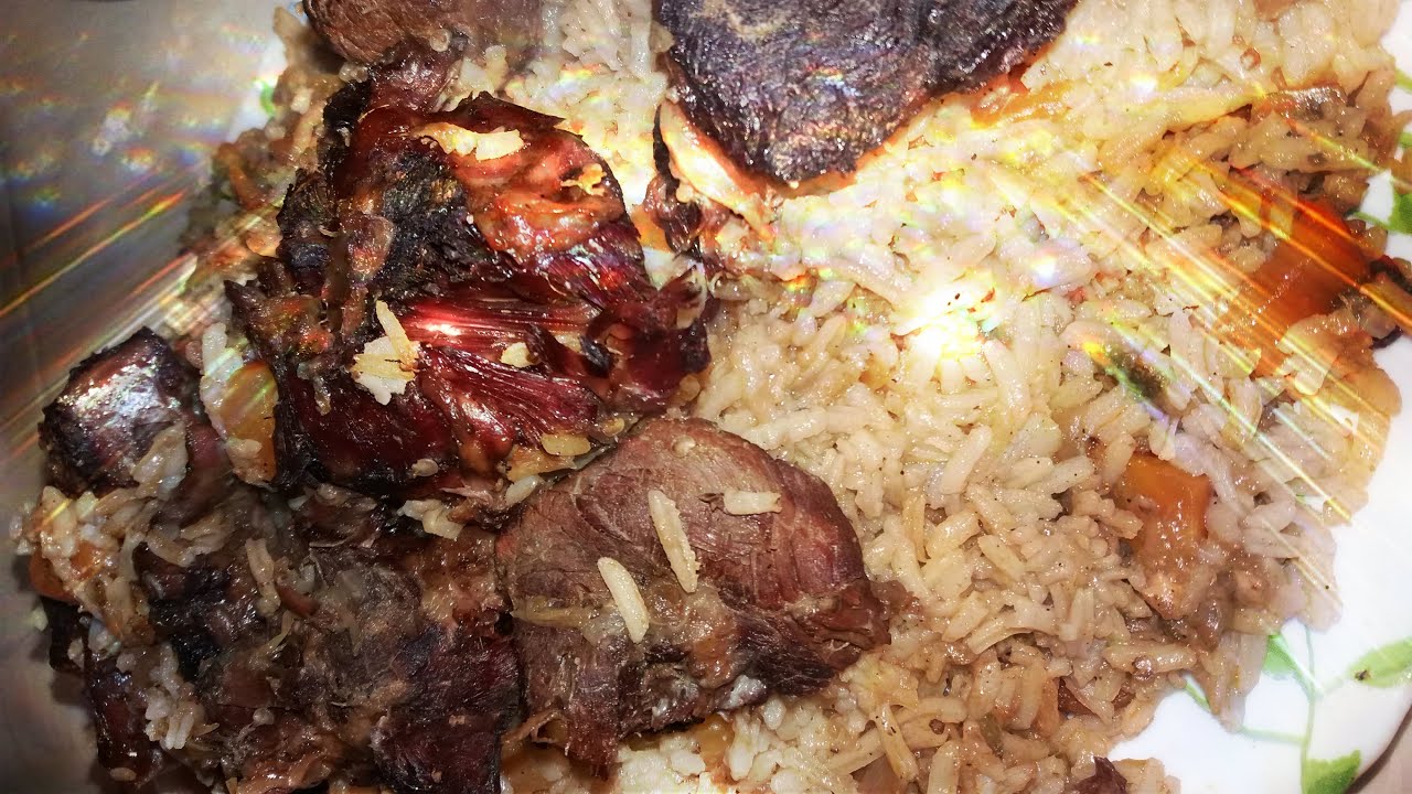 Riz a la viande et legumes   
ارز ابيض بالخضار واللحم