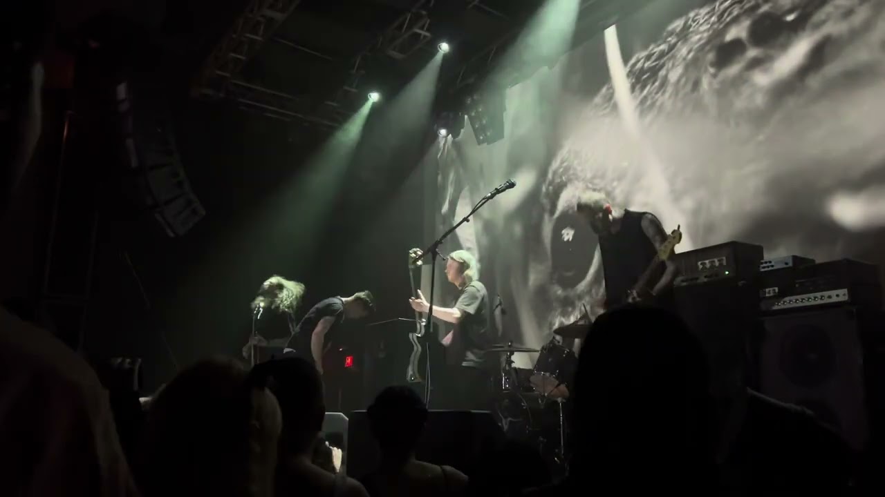 AMENRA “Plus Près De Toi (Closer To You)/A Solitary Reign” LIVE in Vancouver, BC