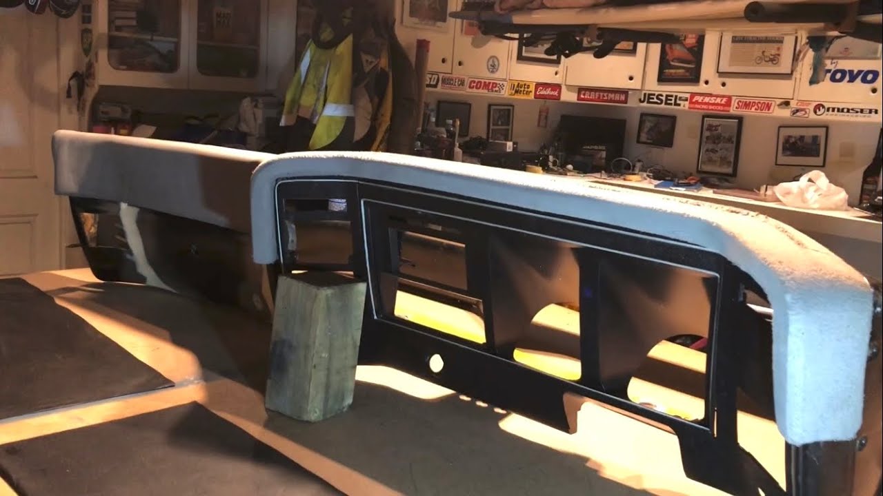Tex’s Retro XA Hardtop build…EPS 23…dashboard recover