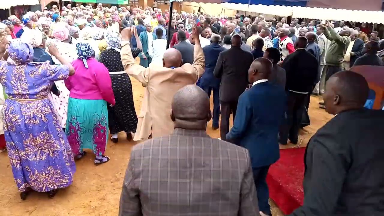 The Apostles Church- Praising