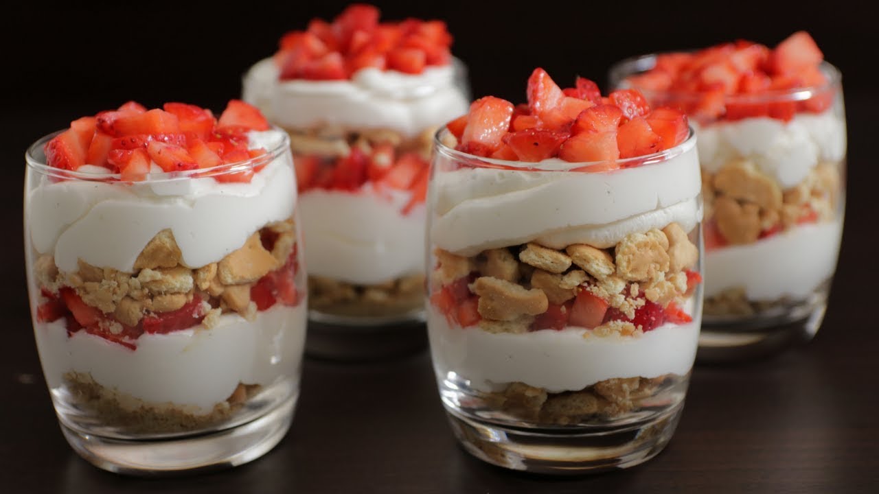 Easy Strawberry and Cream Dessert