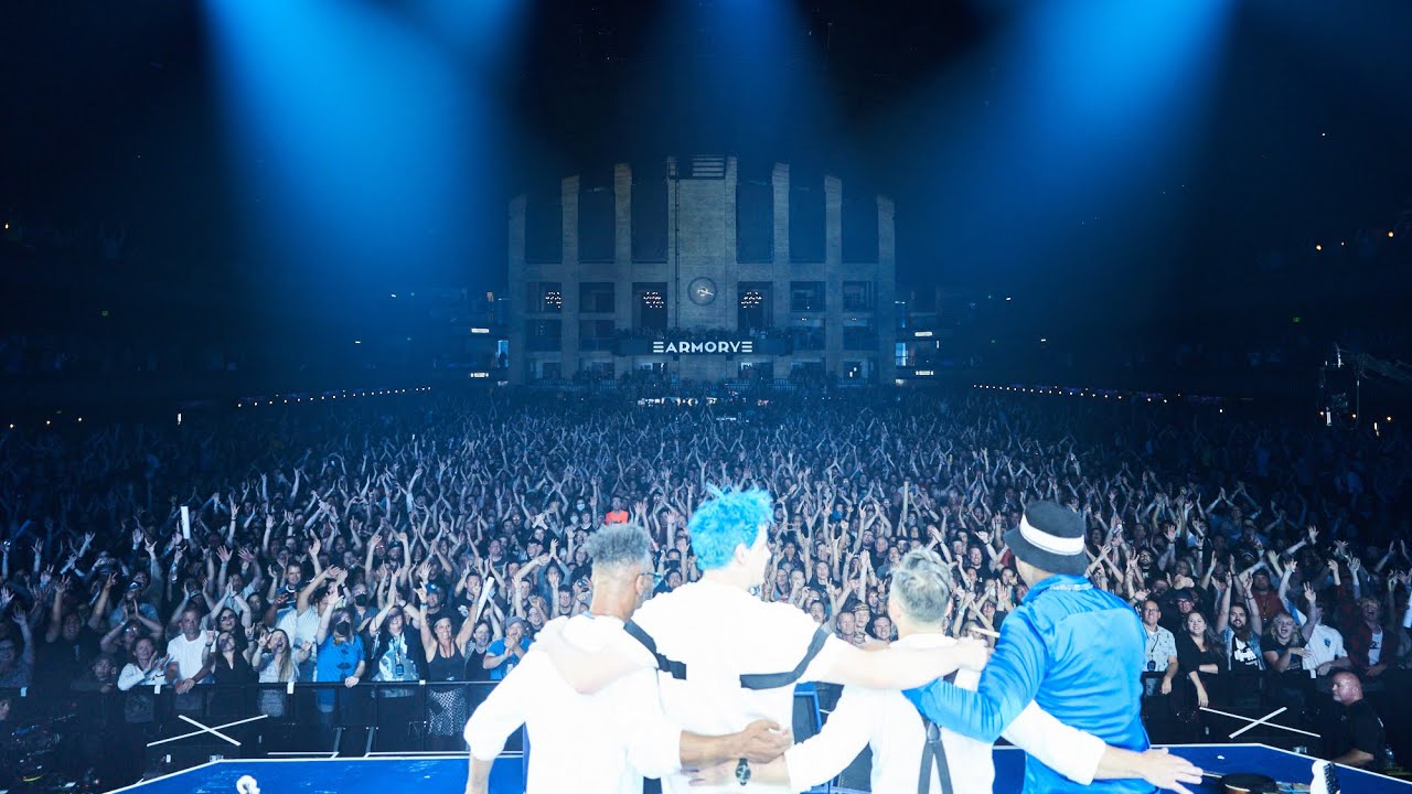 Jack White - Seven Nation Army (Live At The Armory)