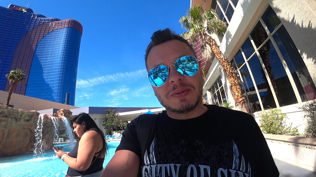 Rooftop bar a &scaron;ialen&aacute; zipline na streche n&aacute;&scaron;ho hotela | Las Vegas, USA