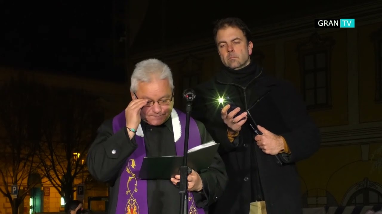Meggyújtották az első Adventi gyertyát Esztergomban 2024.11.30.