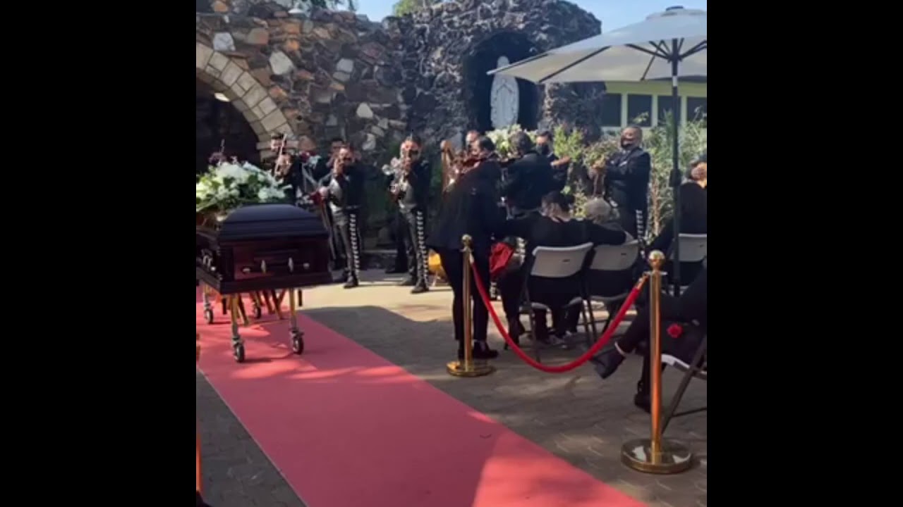 Mariachi Los Camperos- Funeral de Maestro Juan Jimenez