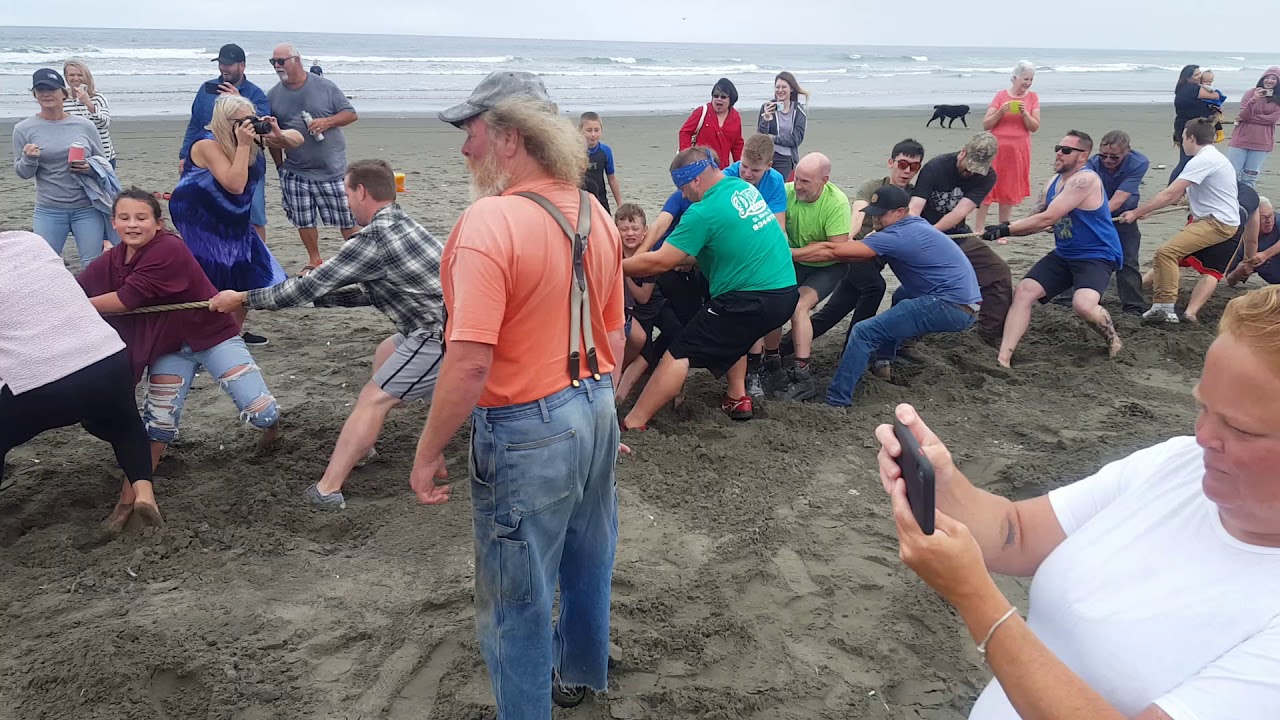 Moclips vs Pacific Beach Tug O War