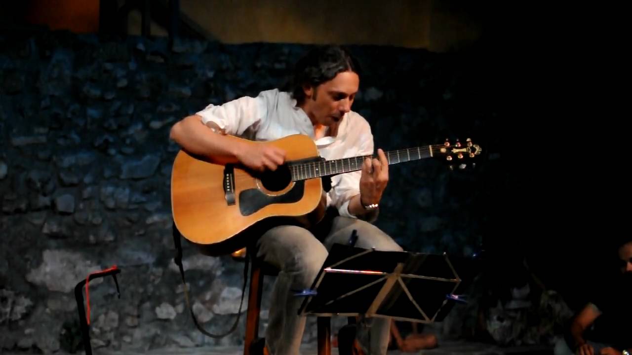 Αλκίνοος Ιωαννίδης - Όσα Η Αγάπη Ονειρεύεται (Acoustic Live)