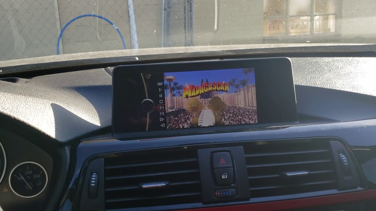 Play DVD BMW F30