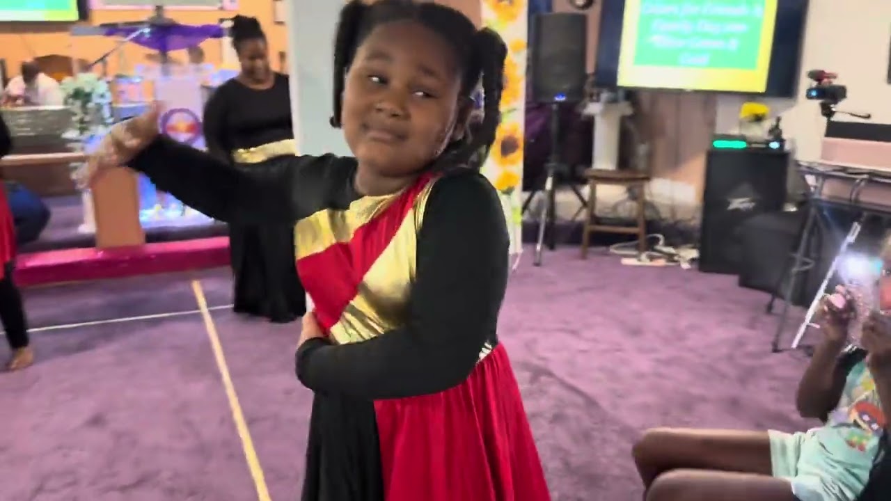 You Carried Me Jekalyn Carr Praise Dance by NLDDP