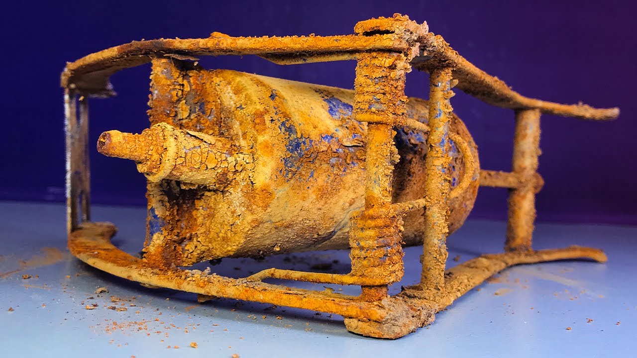 WW2 Antique Rusty Foot Pump Restoration - Perfect Restoration