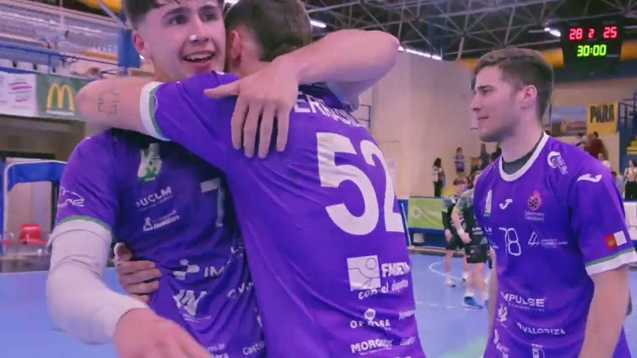 Últimos minutos de locura y celebración desde dentro | Balonmano Guadalajara gana 28-25