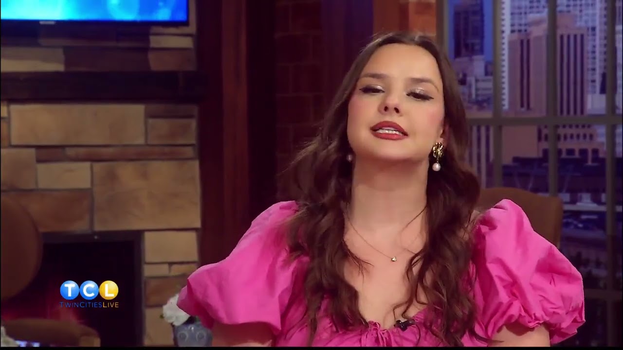 Valentine's Day Week: Valentine’s glam with Betsy’s Beauty Basics - Sponsored by Papa Murphy's