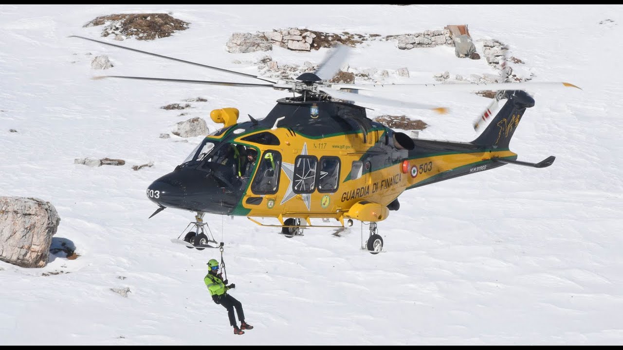 (392)  2023/03/09  IN VOLO CON LE VOLPI DI BOLZANO
