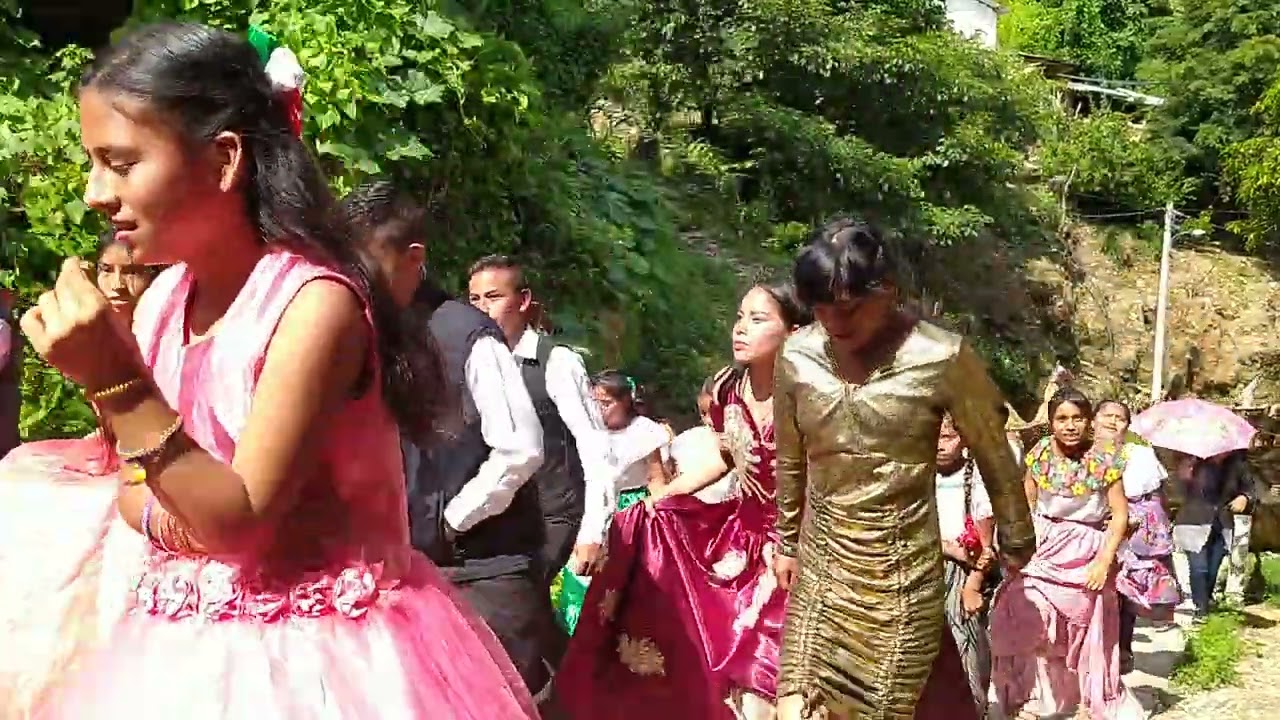desfile 15 de septiembre Totoltepec