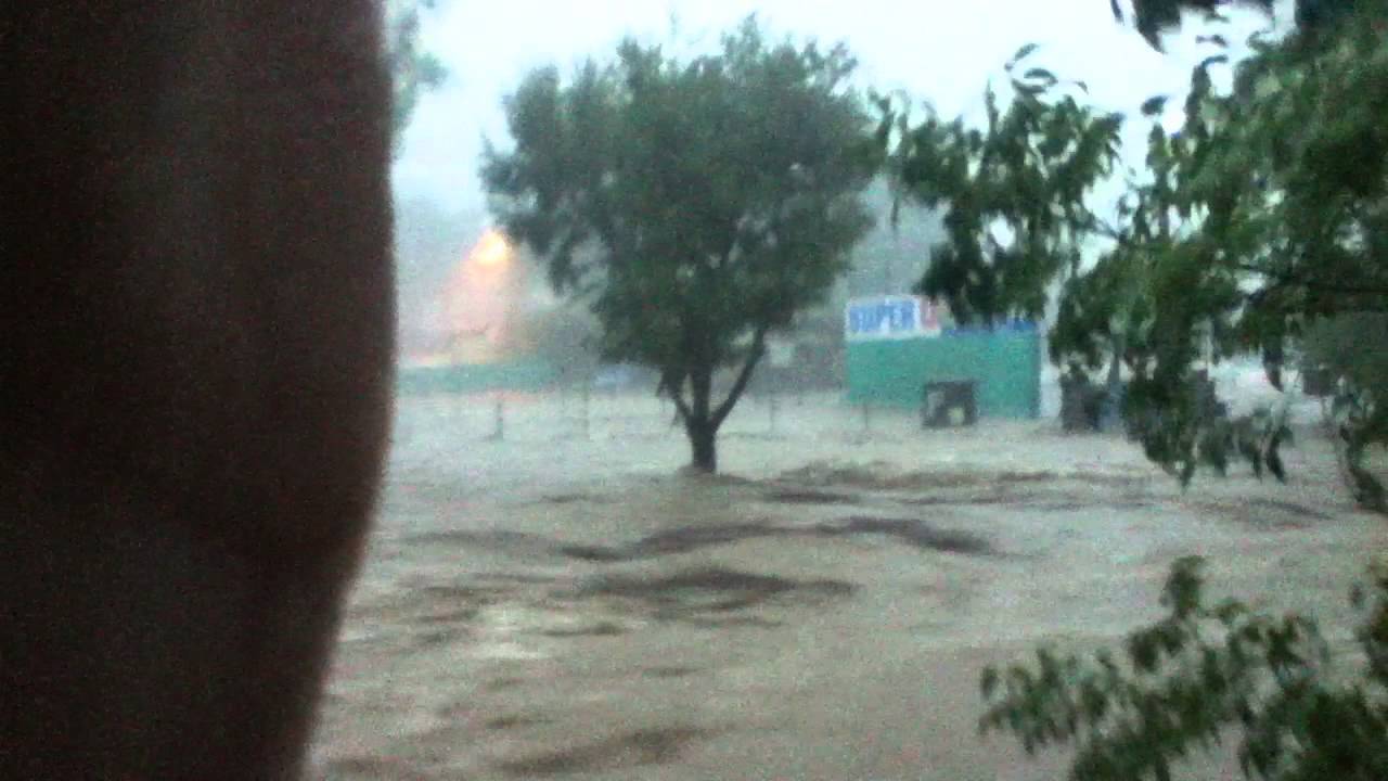 Inondations Gard Septembre 2014 saint Hippolyte du fort ( voir en entier )