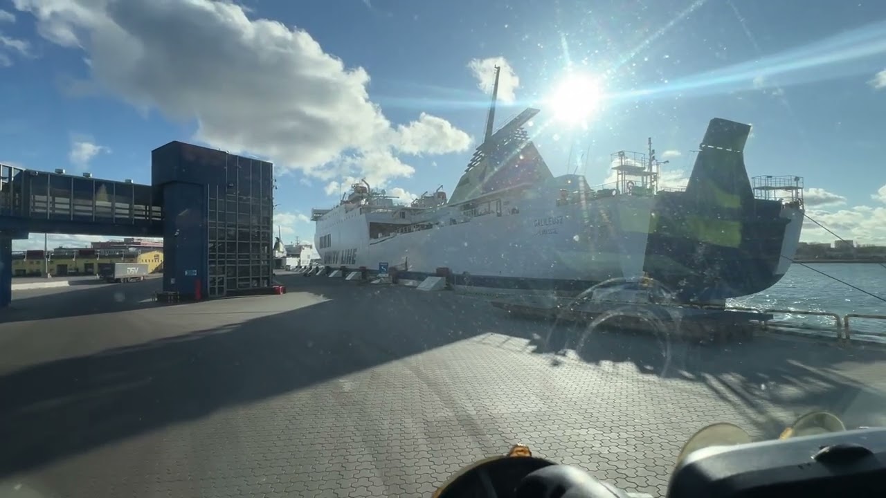 Sweden polanya gemi feribot yolculugu inişi transport baltık denizi