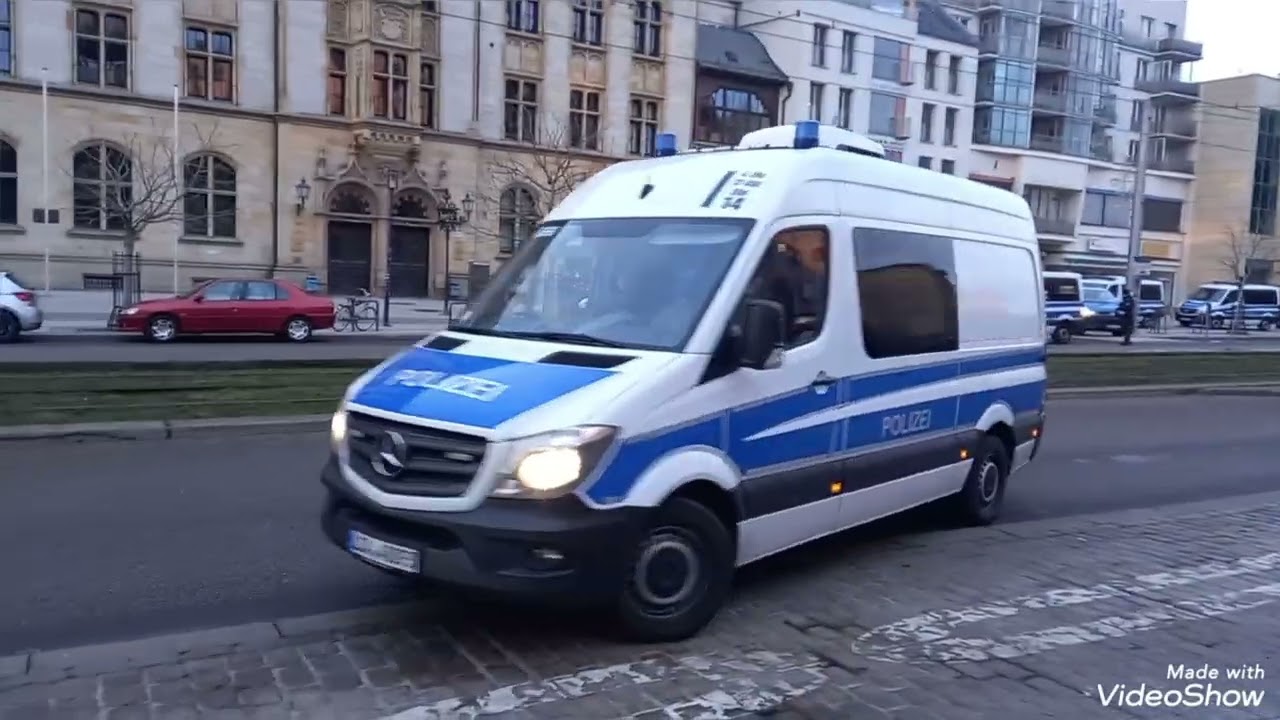 Polizei Großeinsatz Magdeburg bei einer Corona Demonstration am 8,1,2022
